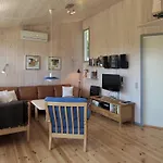 Jolanda - 800m From The Sea By Interhome 別荘