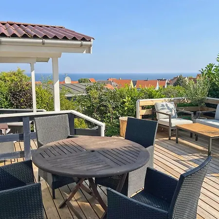 Jolanda - 800m From The Sea By Interhome