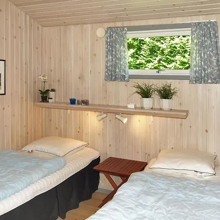 Jolanda - 800m From The Sea By Interhome Gudhjem